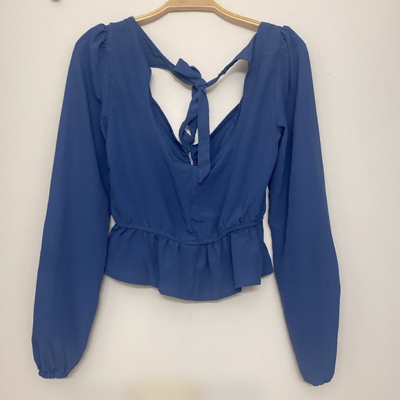 Kingston grey Adorable Cropped Long Sleeve Scoop Front & Open Back with Tie - Picture 4 of 8